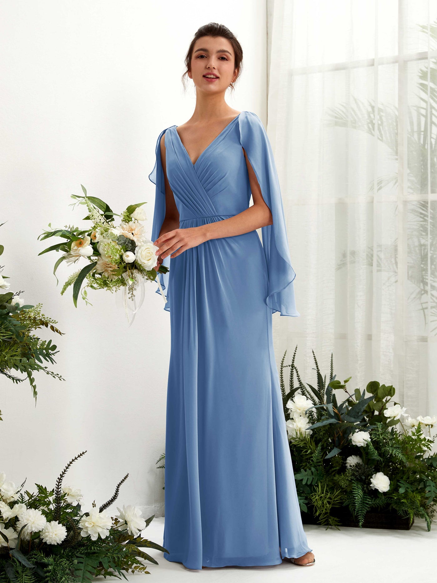 Carlyna Tubo Escote en V Capa Gasa Vestido de dama de honor Azul polvoriento #color_azul-polvoriento