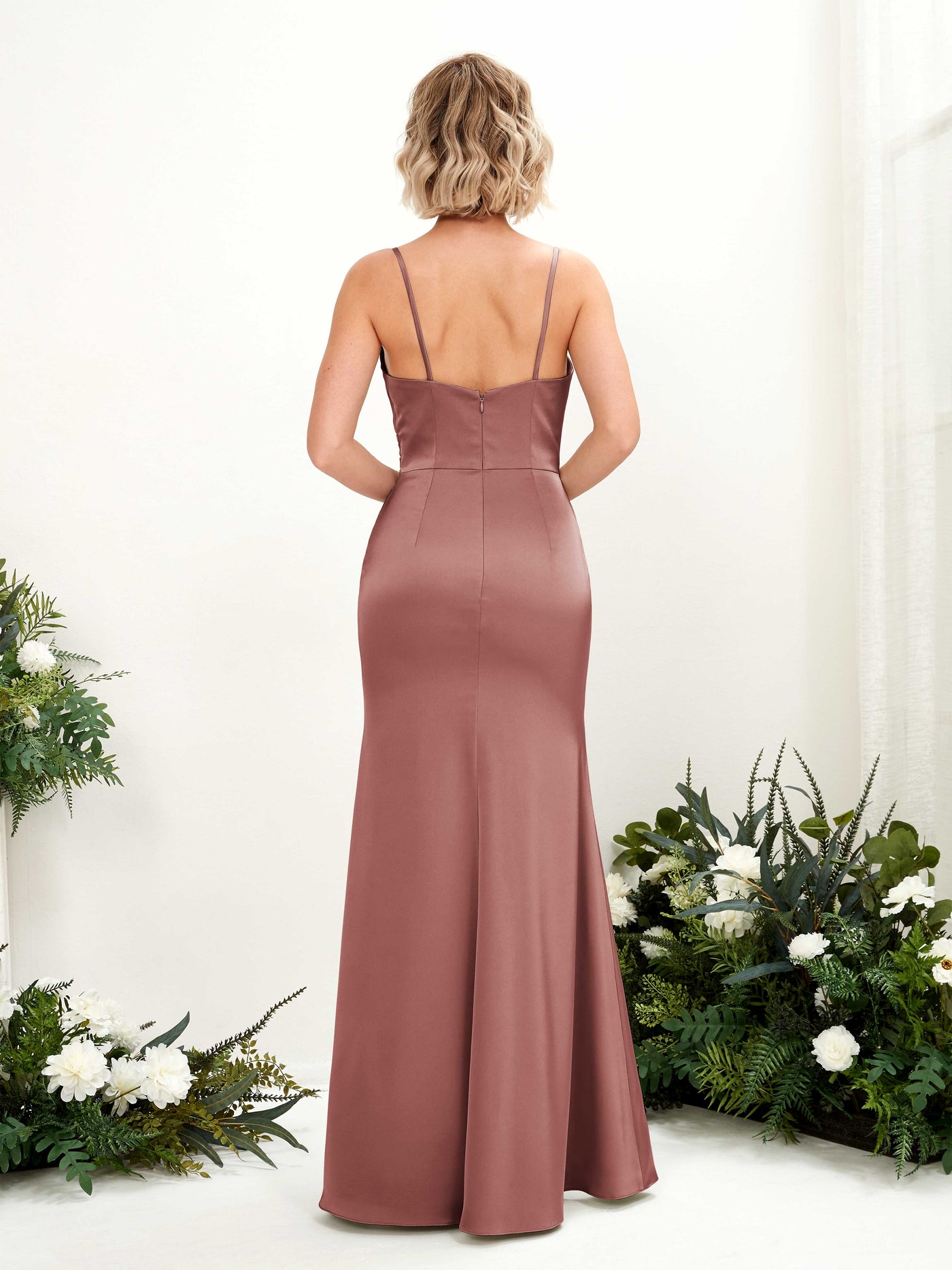 Carlyna Vestido corte trompeta escote en V hasta el suelo dama de honor Rosa Del Desierto #color_rosa-del-desierto