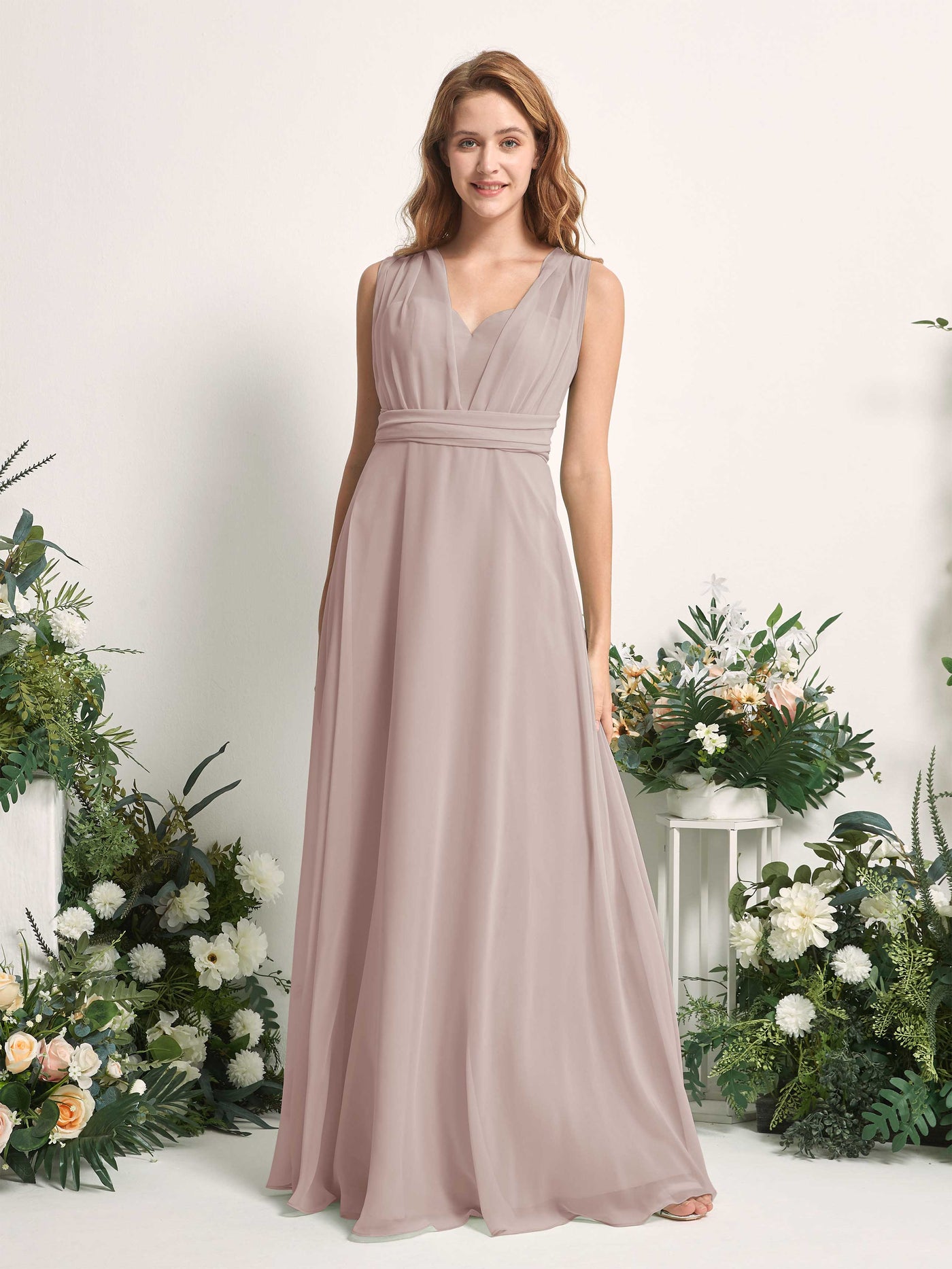 Carlyna Vestido de dama de honor Línea A Cuello de corazón Hasta el suelo Gris Pardo #color_gris-pardo