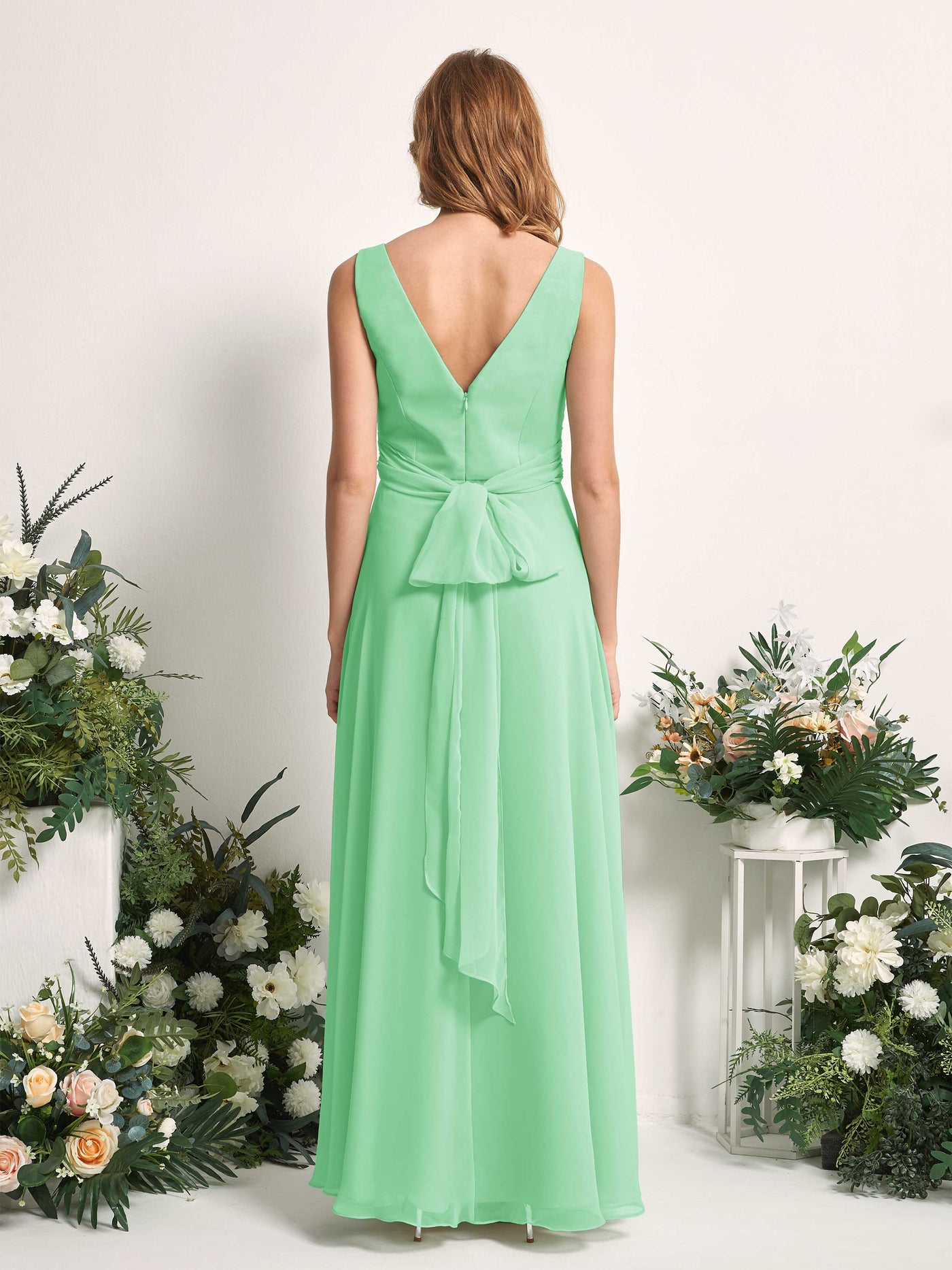Carlyna Vestido de dama de honor línea A escote en V hasta el suelo Verde Menta #color_verde-menta
