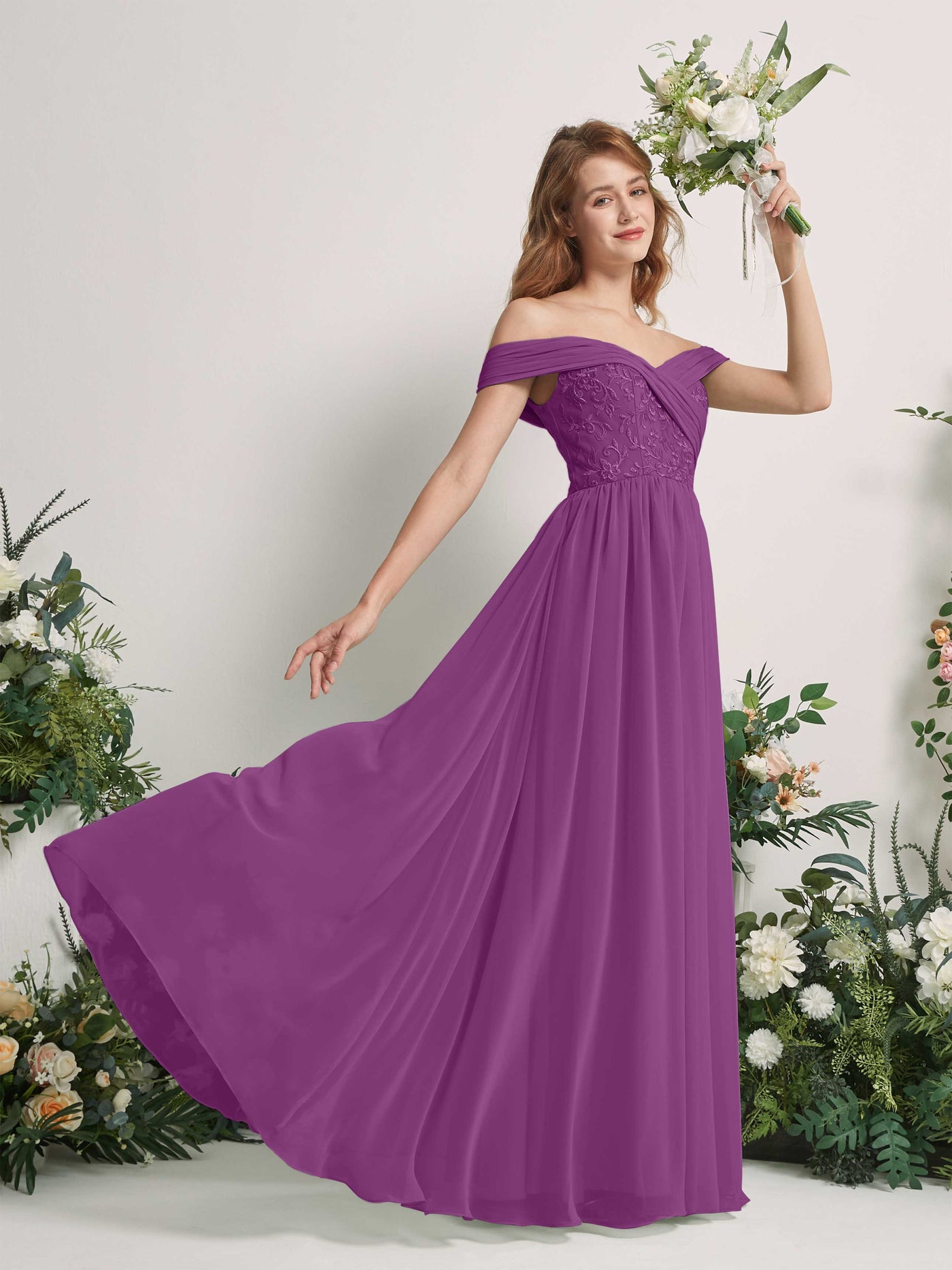 Carlyna Vestido de Línea A Hombros Caídos Hasta el Suelo Bordado Vestidos de Dama de Honor Púrpura #color_p-rpura