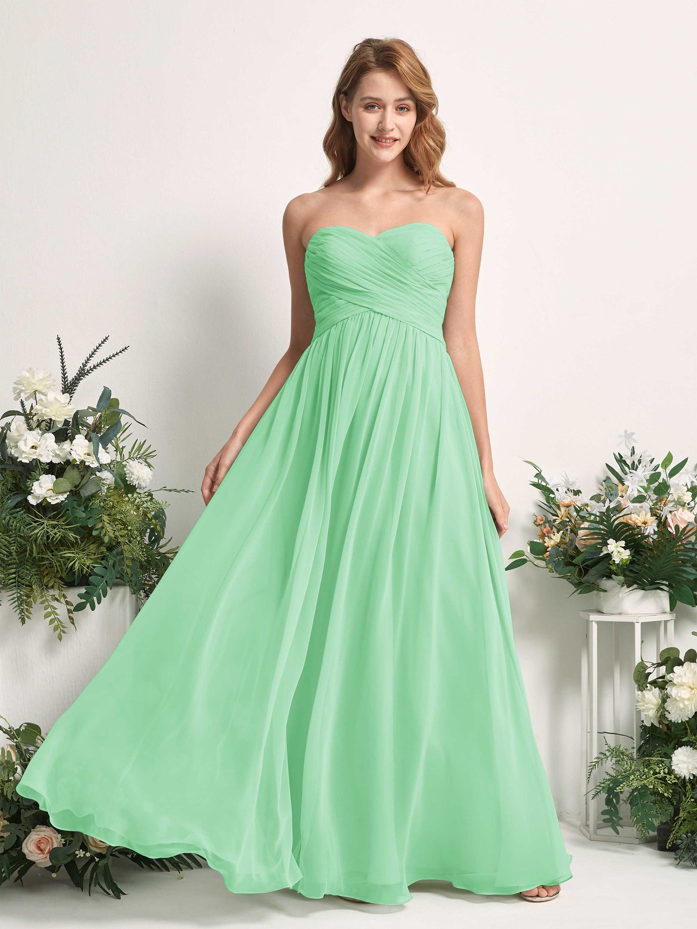 Carlyna Vestido Línea A Cuello de corazón Hasta el suelo Gasa Fruncido Dama de honor Verde Menta #color_verde-menta