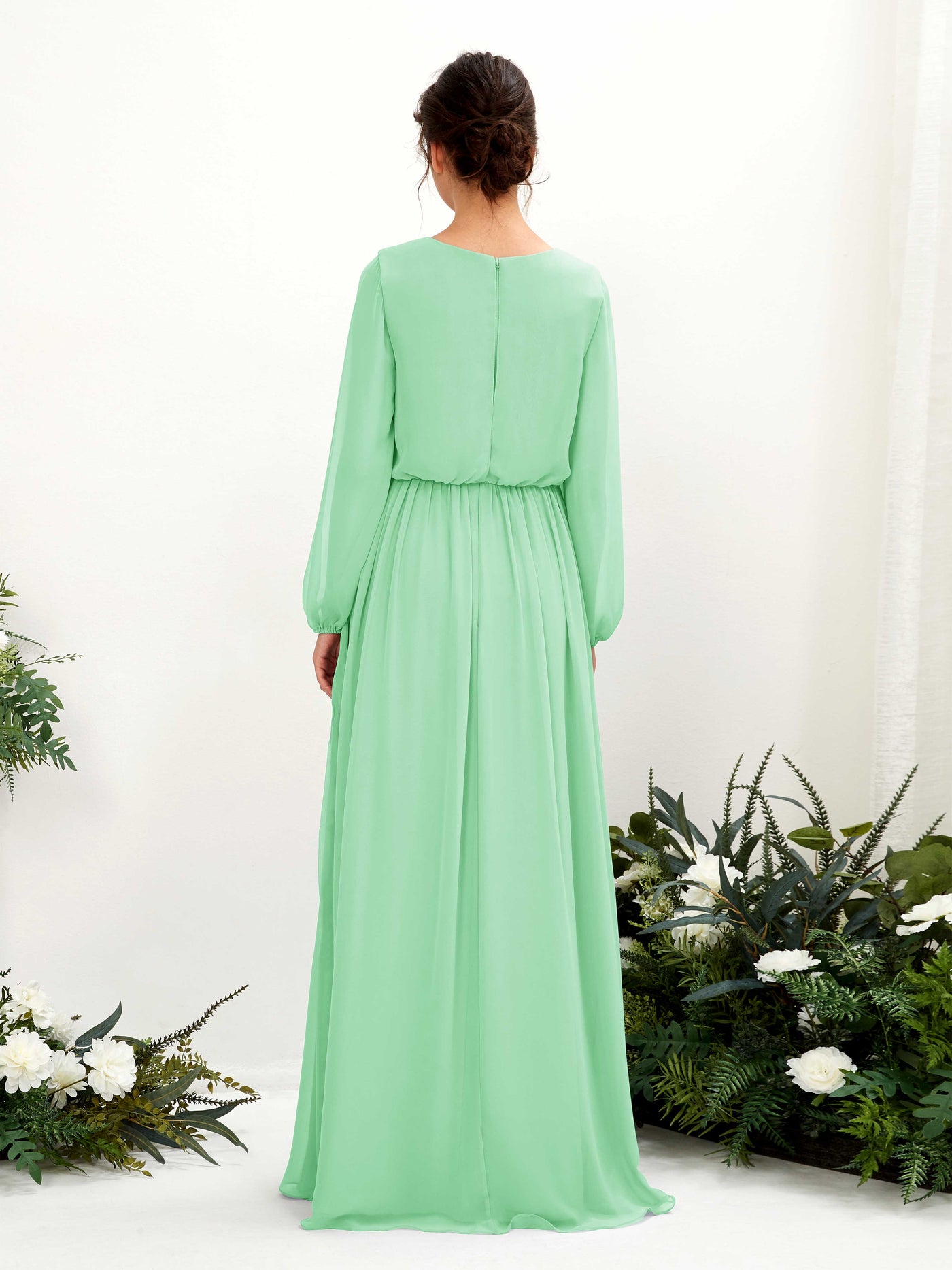 Carlyna Vestido línea A escote en V abertura pierna manga larga hasta el suelo dama de honor Verde Menta #color_verde-menta