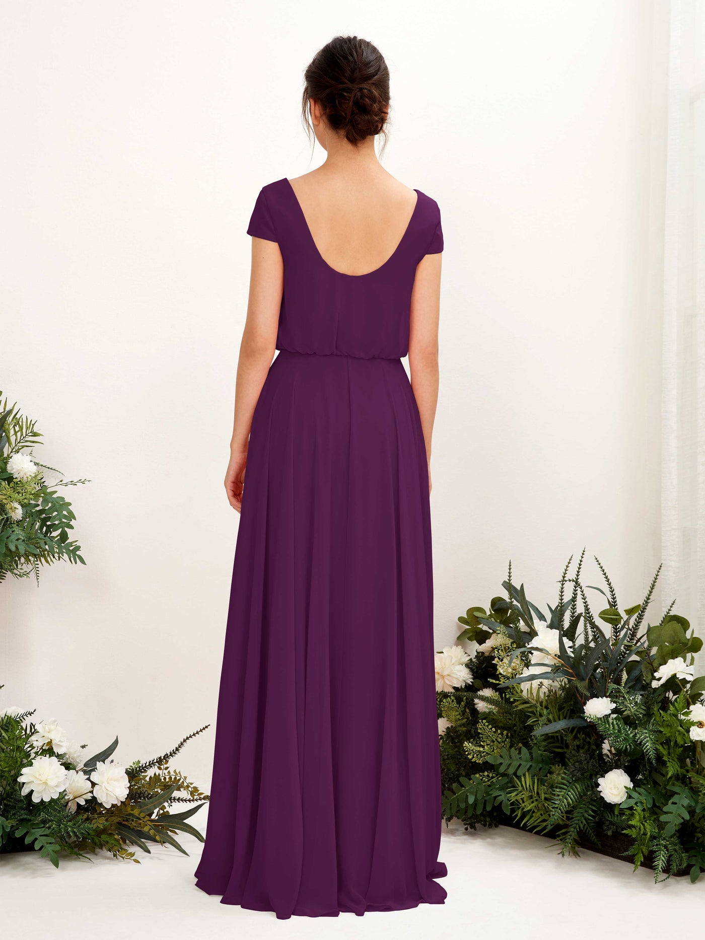 Carlyna Vestido Línea A escote en V manga casquillo hasta el suelo dama de honor Uva #color_uva