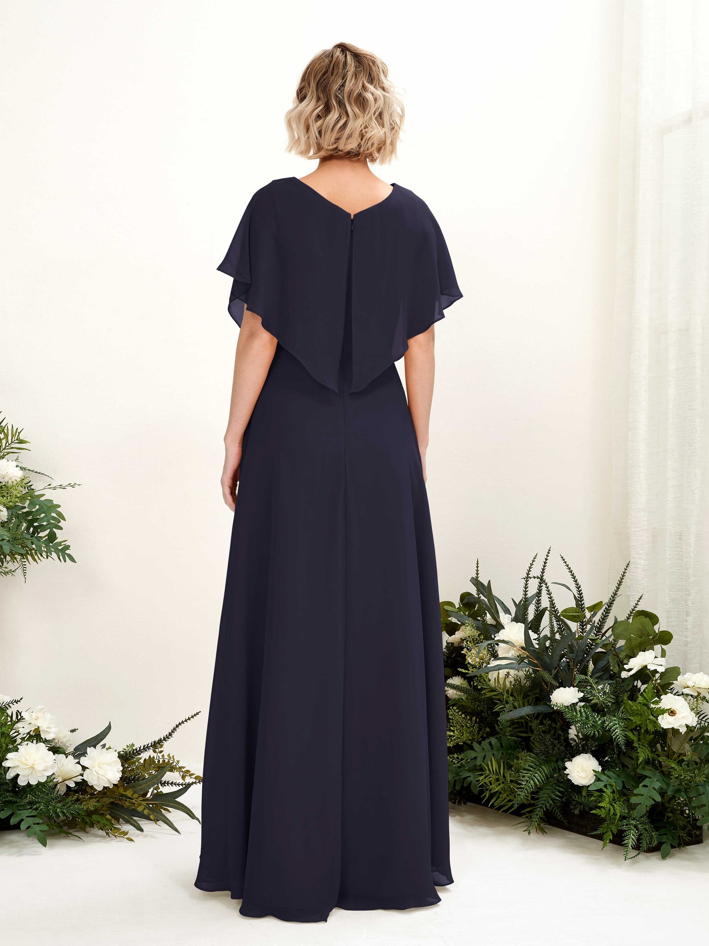 Carlyna Vestido Línea A Escote en V Manga con vuelo Hasta el suelo Dama de honor Azul Marino Oscuro #color_azul-marino-oscuro