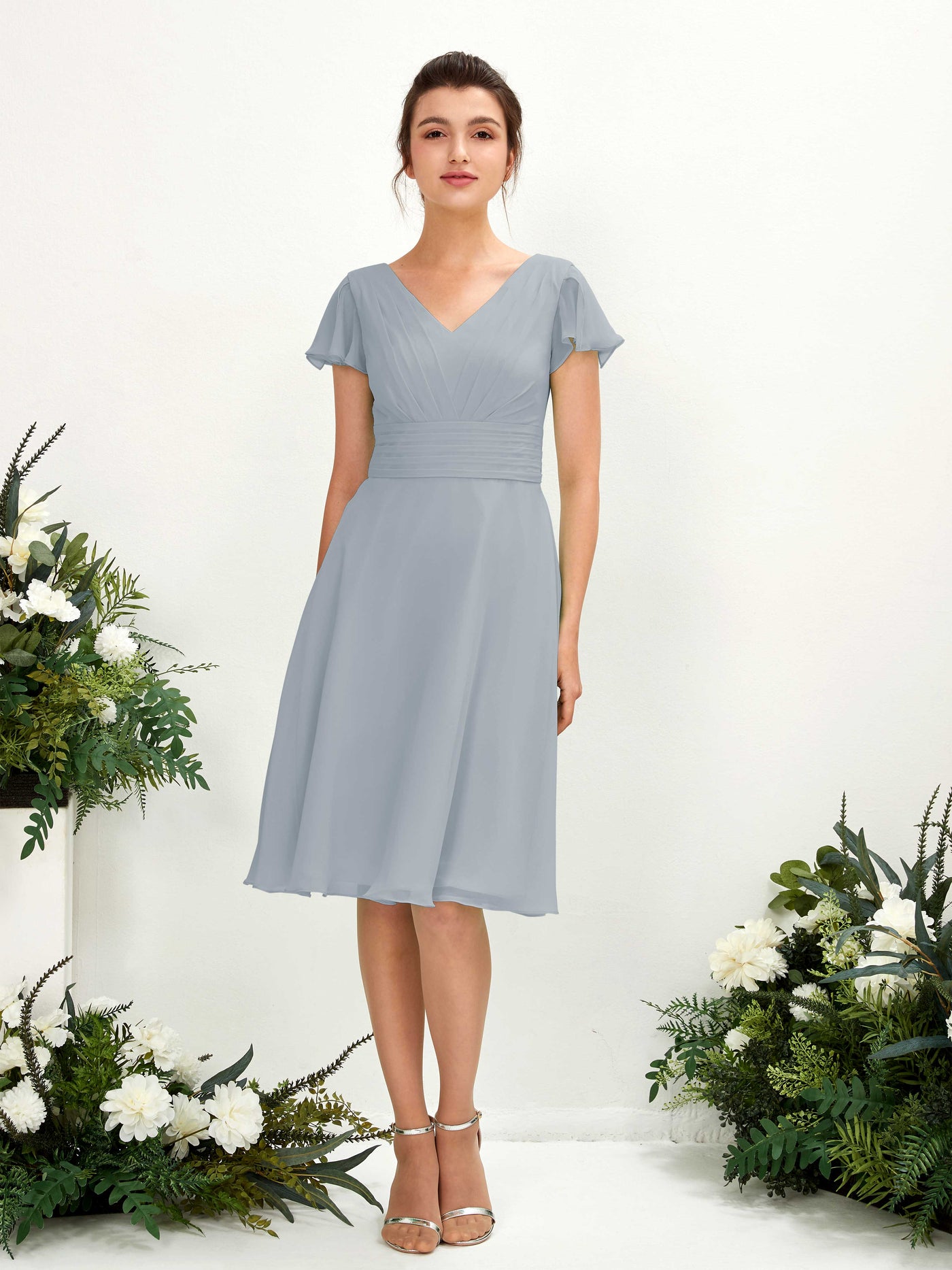 Carlyna Vestido línea A escote en V manga con vuelo hasta la rodilla gasa Azul Empolvado Mejorado #color_azul-empolvado-mejorado