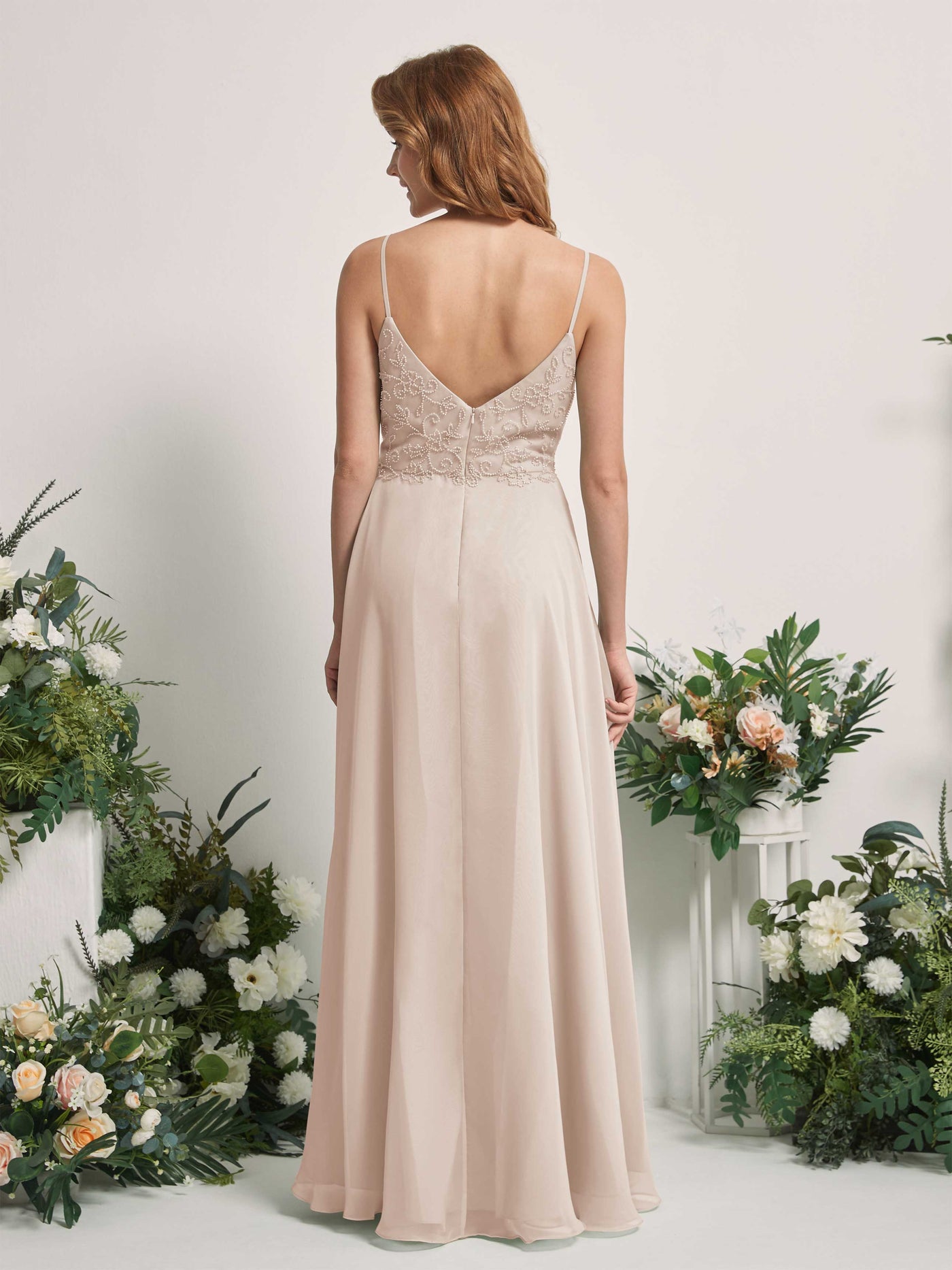Carlyna Vestido línea A Escote en V Tirantes finos Hasta el suelo Dama de honor Champán #color_champ-n