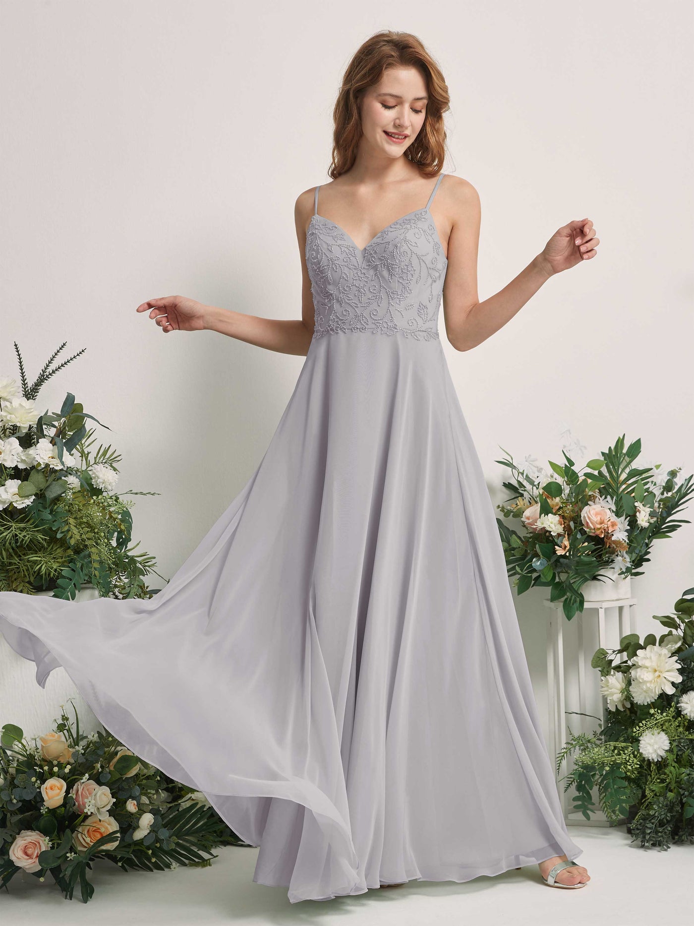 Carlyna Vestido línea A Escote en V Tirantes finos Hasta el suelo Dama de honor Gris Paloma #color_gris-paloma