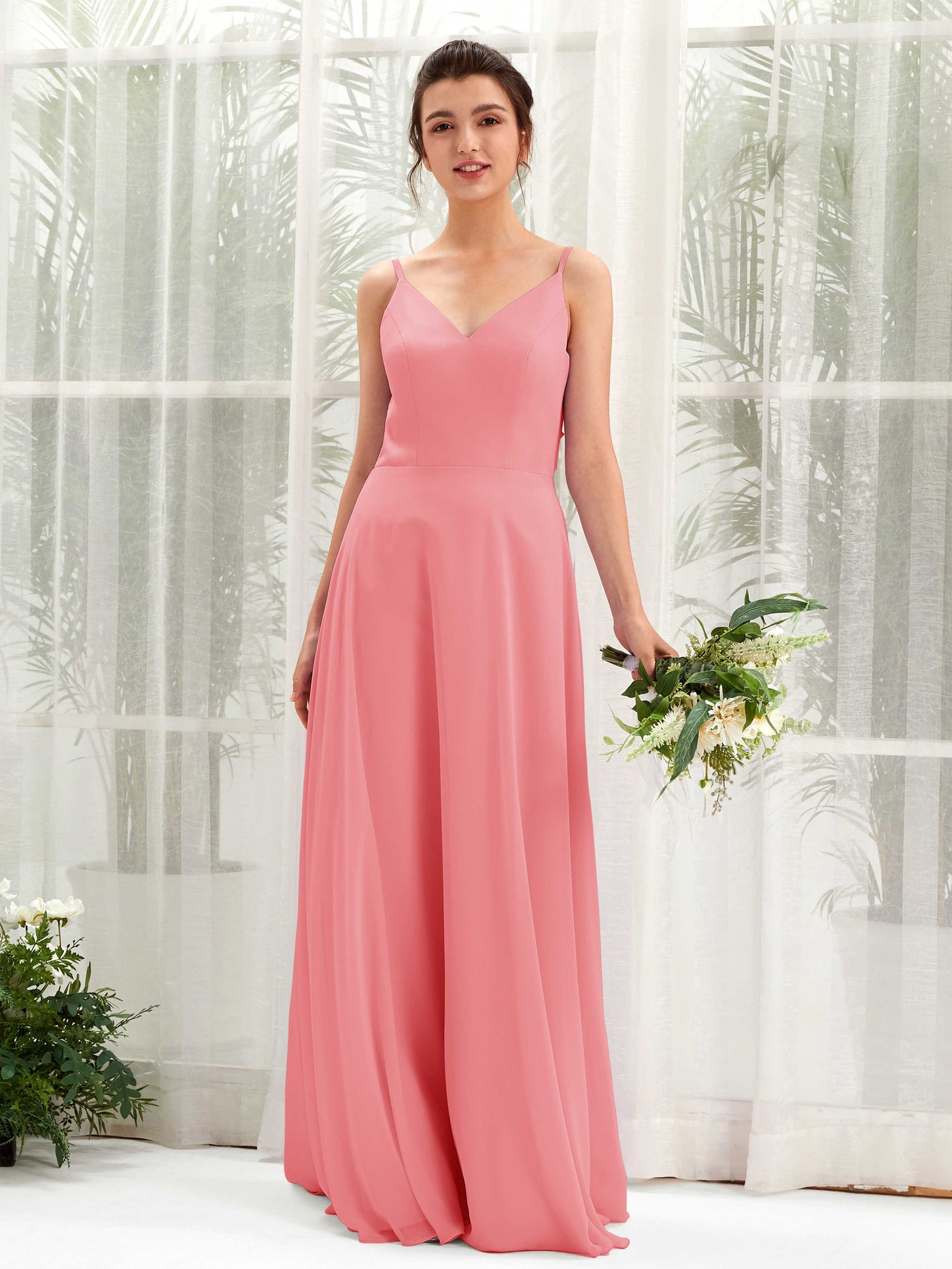 Carlyna Vestido línea A escote en V tirantes finos vestido dama de honor Rosa Coral #color_rosa-coral
